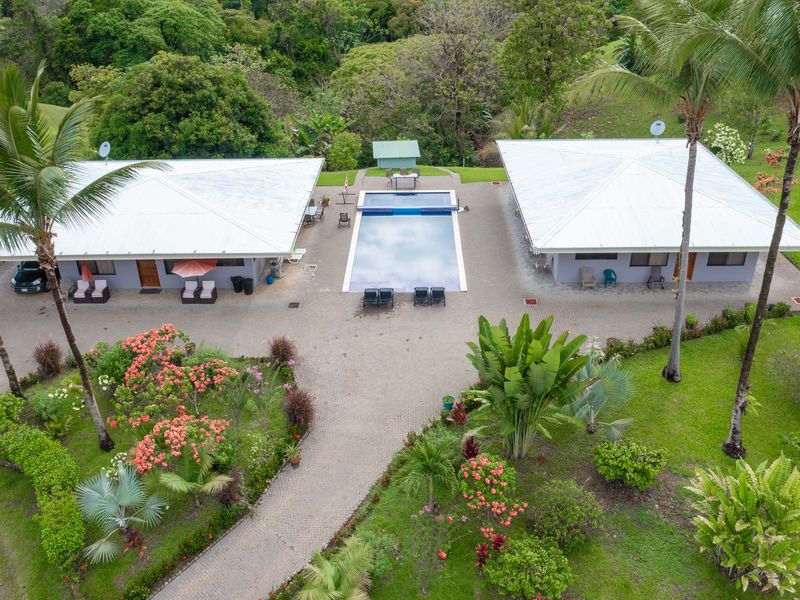 5 bed Single Family Homes For Sale in Manuel Antonio, Puntarenas - 1